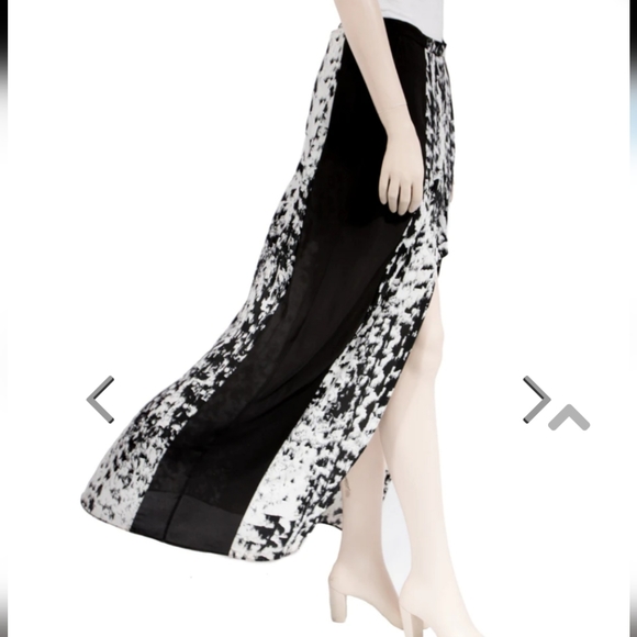 BCBG MAXAZRIA Skirt XS - Picture 3 of 10